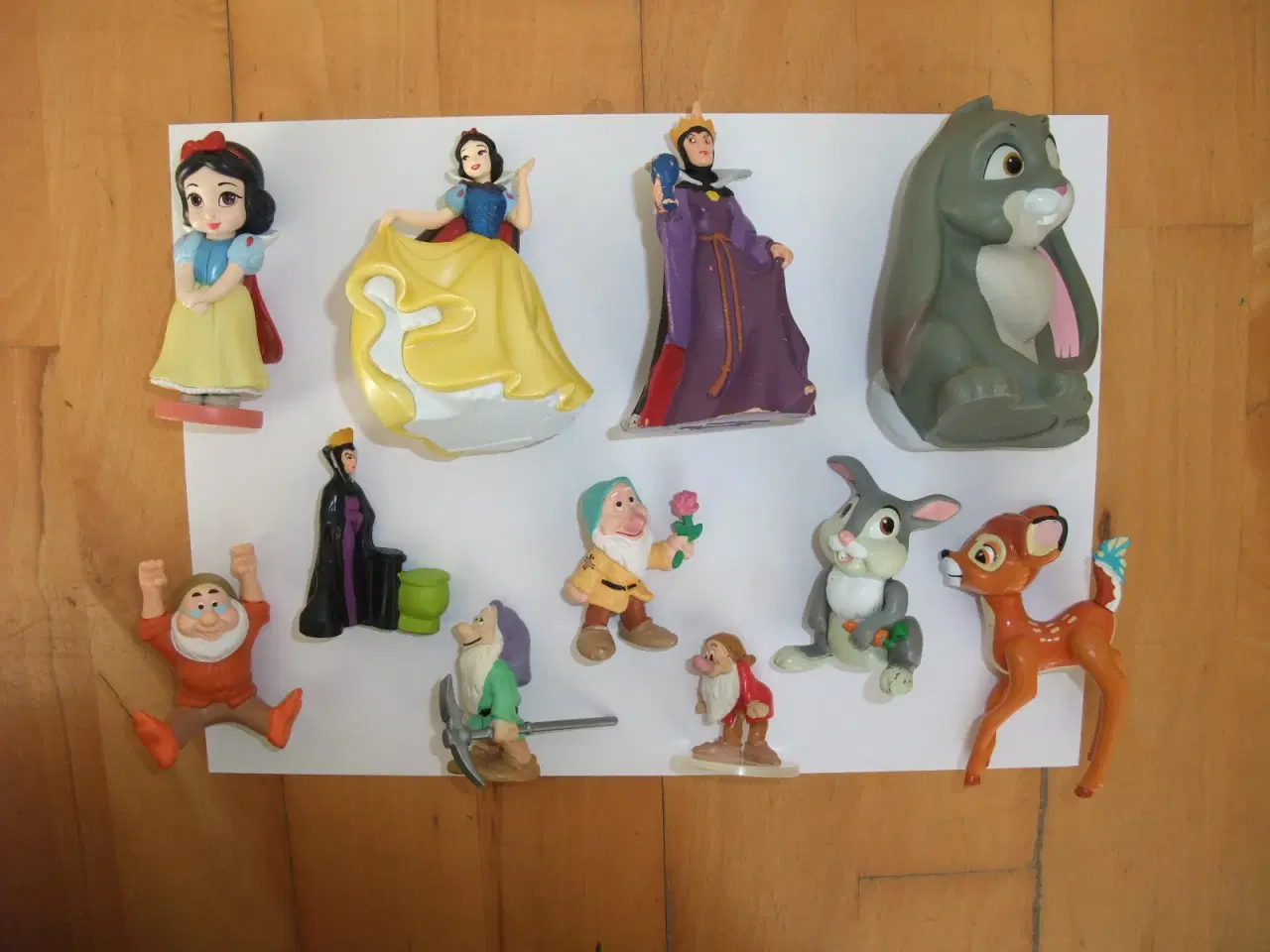 Billede 2 - Snehvide Figurer