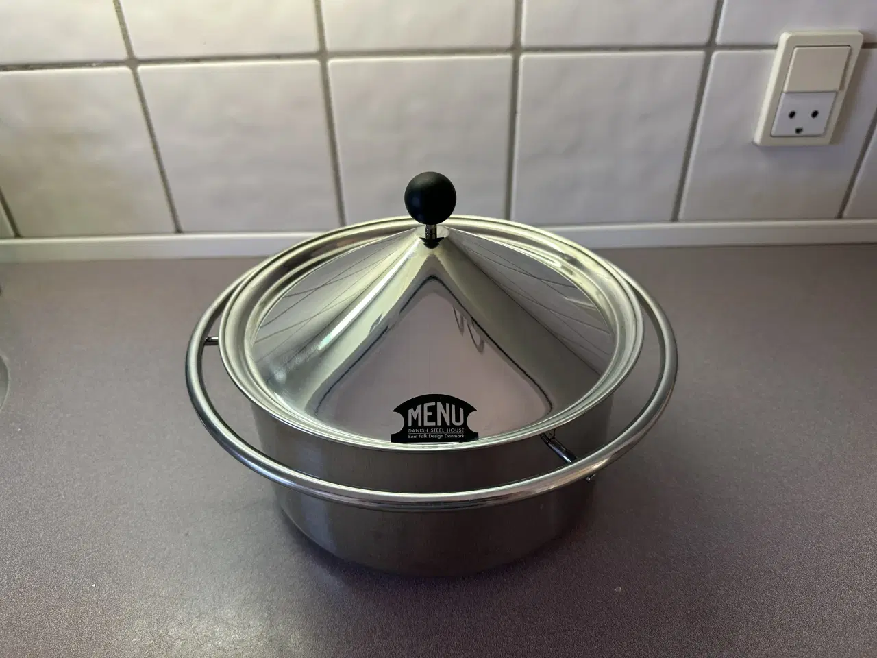 Billede 2 - Unik Danish Steel House gryde med ekstra træskål 