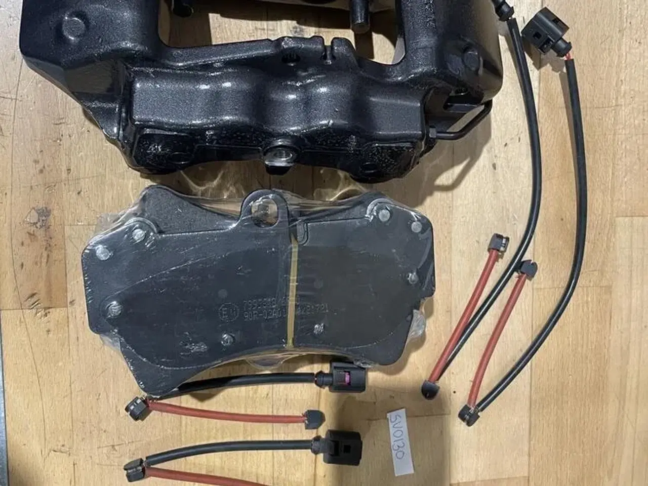 Billede 1 - Komplett Kaliber/Bremsesæt – Audi Q7 / VW Touareg – ABS 431901