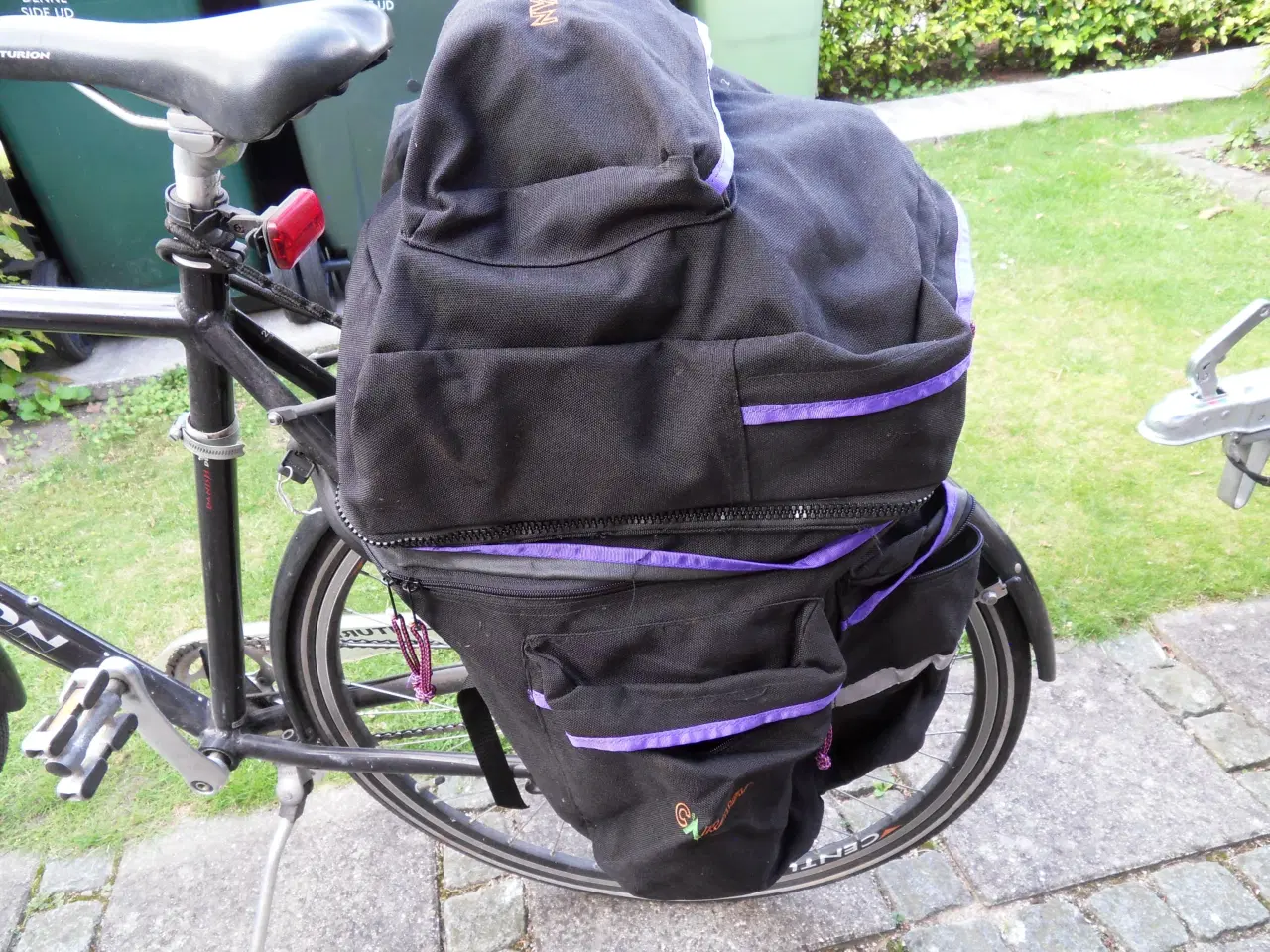 Billede 2 - Cykeltasker til ferie/camping. Megen plads.