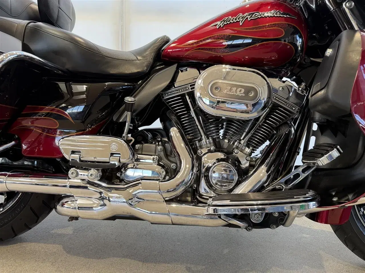 Billede 6 - Harley-Davidson FLHTCUSE Electra Glide Ultra Classic CVO 110"