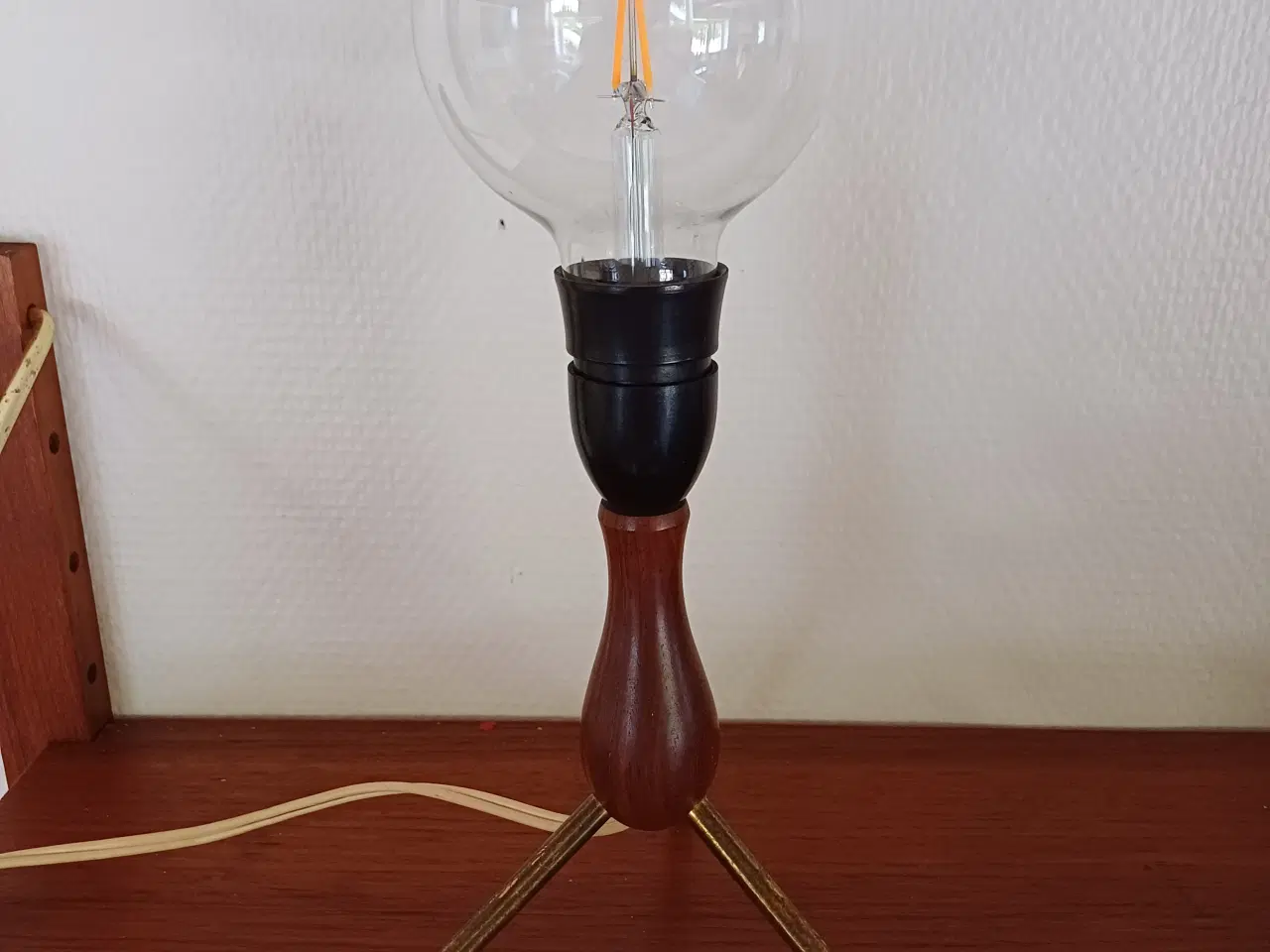 Billede 1 - Lille lampe i teak. 