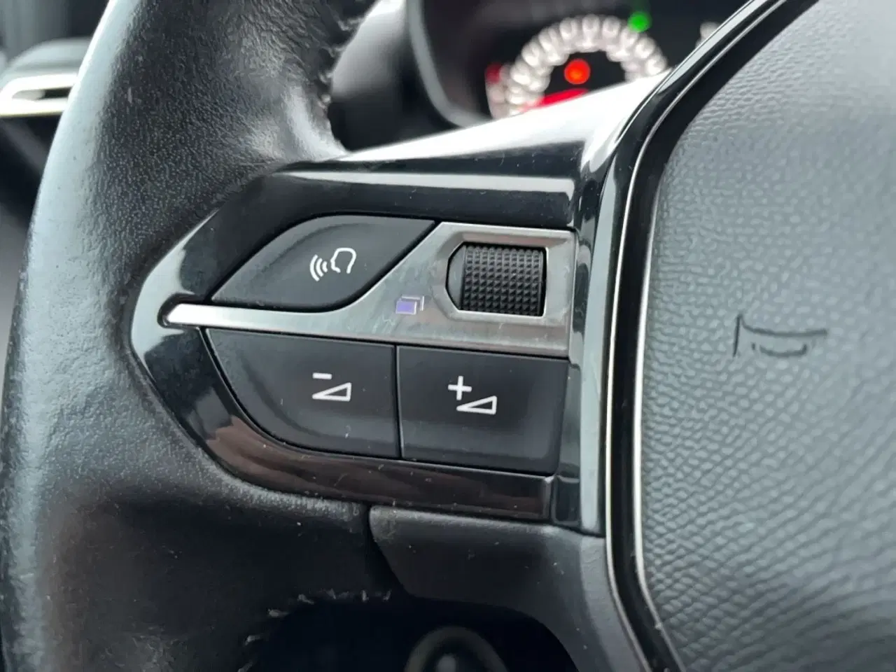 Billede 9 - Peugeot 208 1,5 BlueHDi 100 Allure