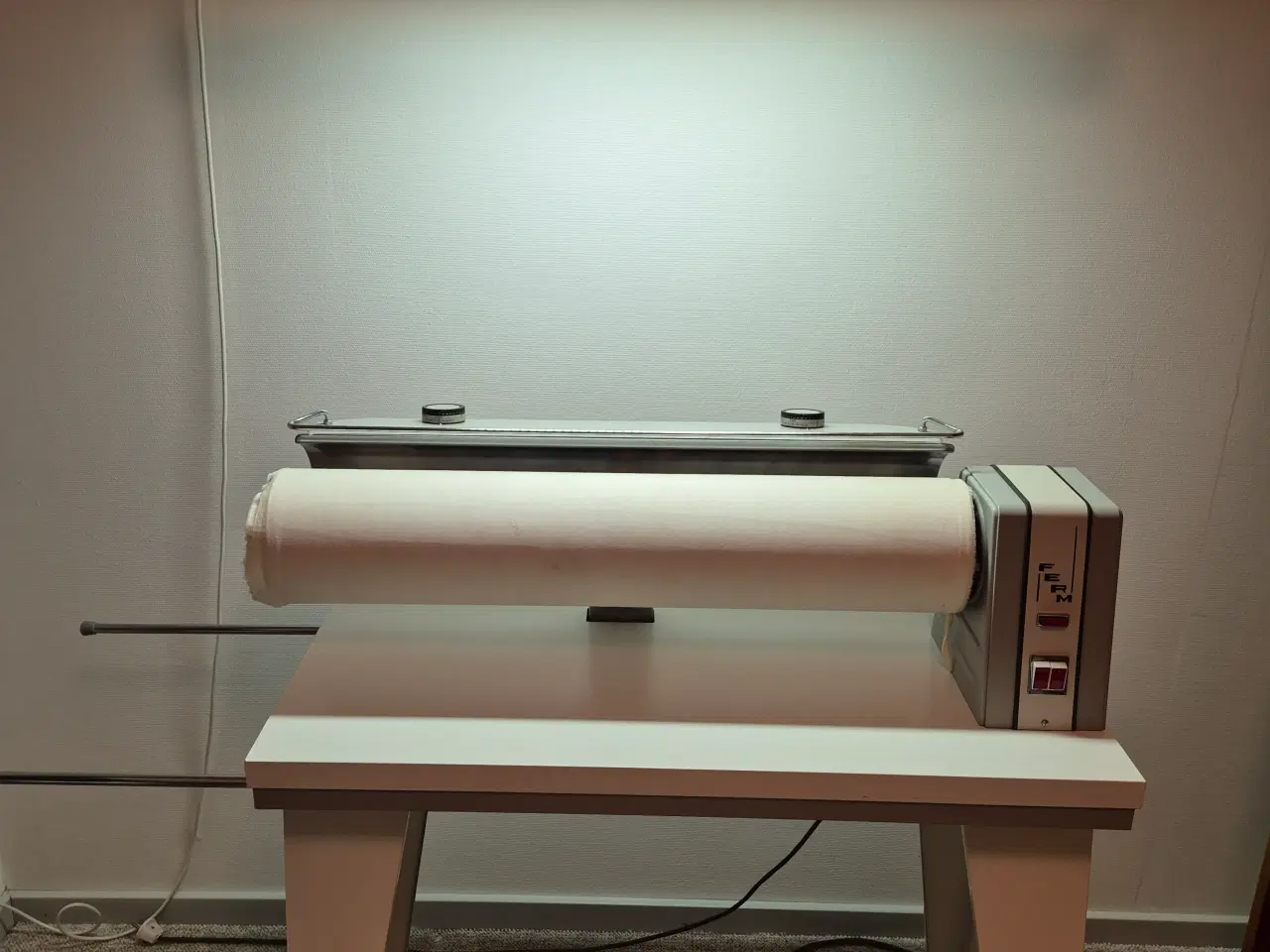 Billede 1 - Ferm strygerulle til sengetøj og duge