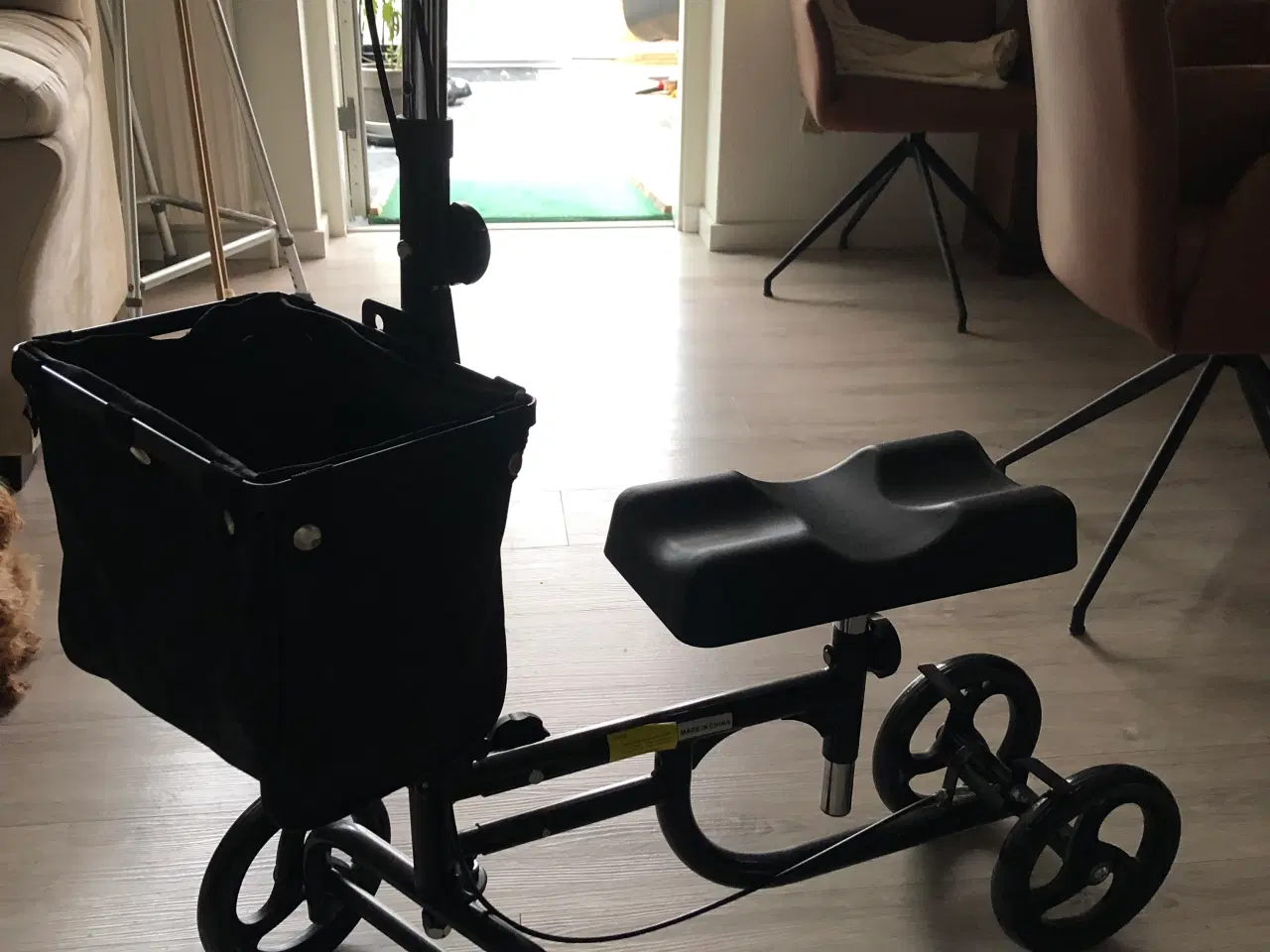 Billede 2 - Knærollator, kun brugt i to måneder.