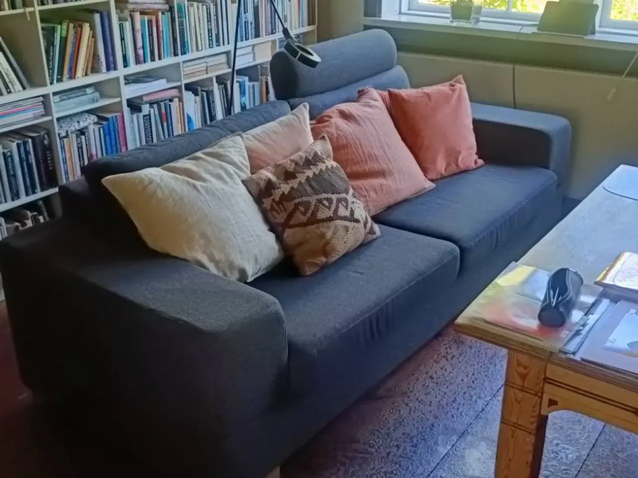 Billede 1 - Sofa, m. puf og nakkestøtte