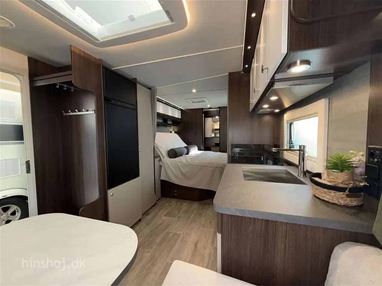 Billede 7 - 2026 - Polar Blueline 620 BQD   Luksus Polar vintervogn med en dejlig fritstående dobbeltseng fra Hinshøj Caravan