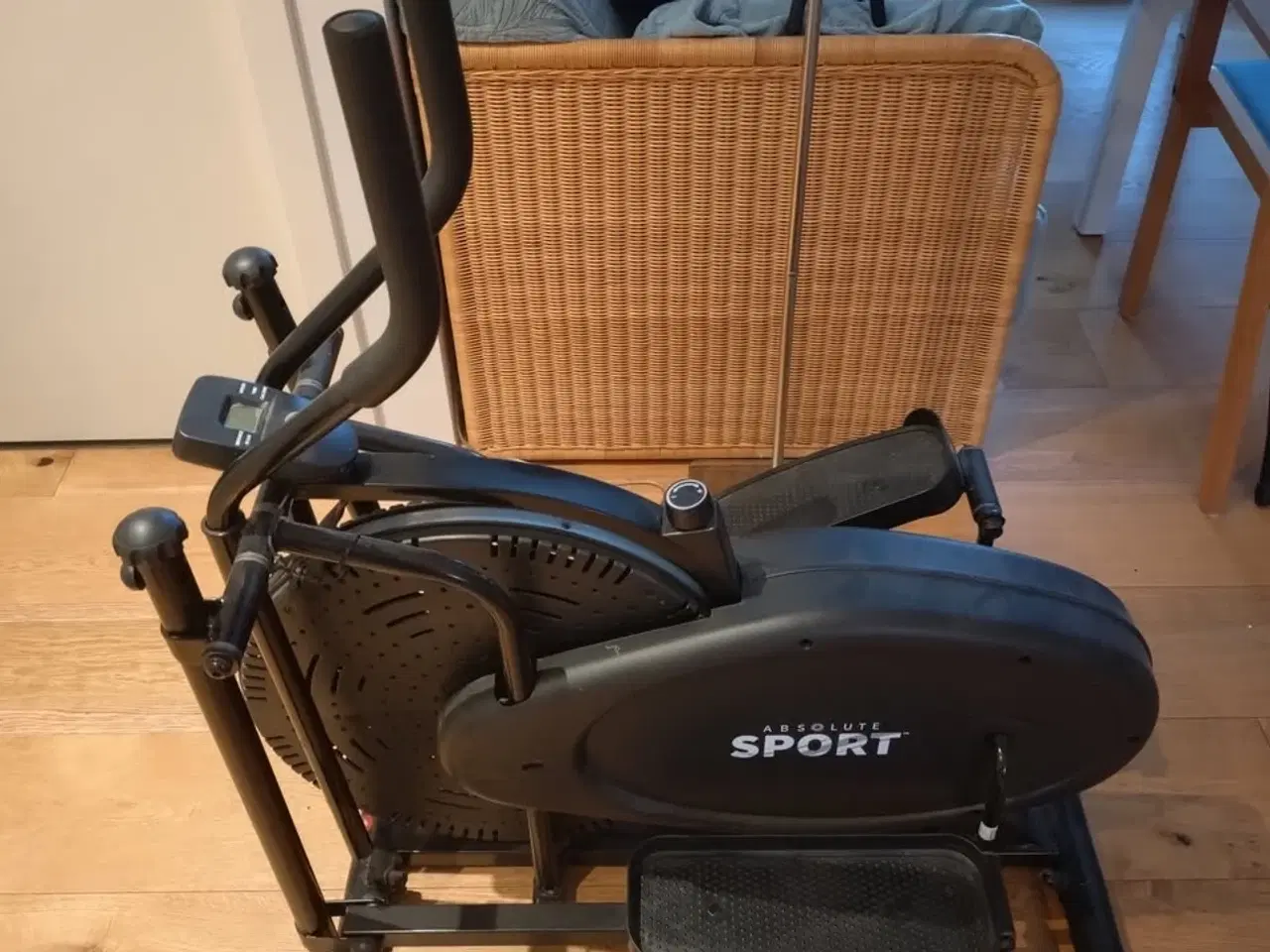 Billede 2 - Næsten ubrugt crosstrainer sælges (kun afhentning)