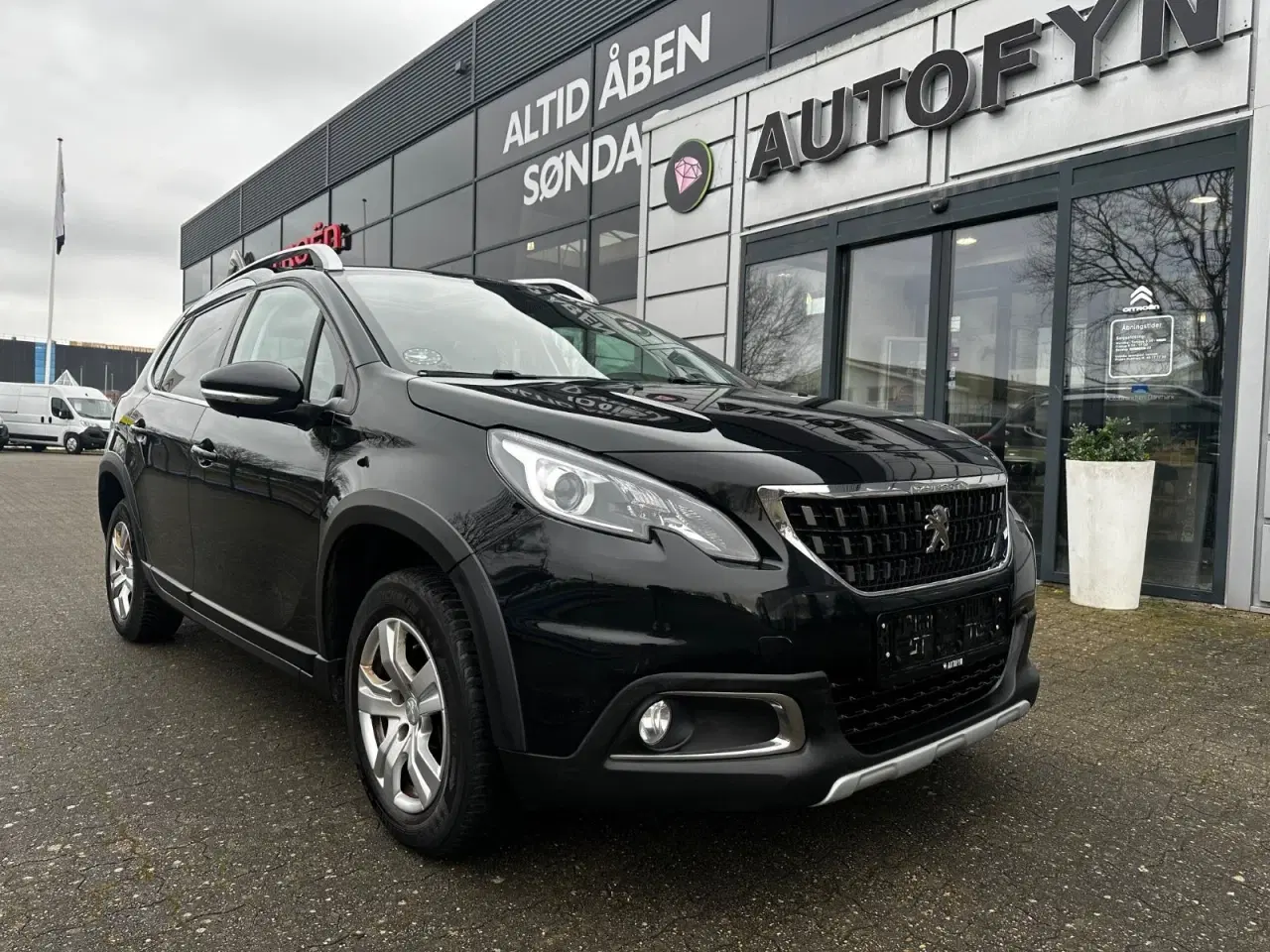 Billede 2 - Peugeot 2008 1,2 e-THP 110 Allure Sky