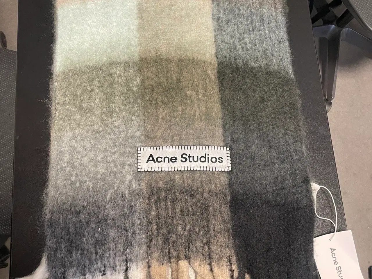Billede 4 - Acne studios halstørklæde i mohairuld