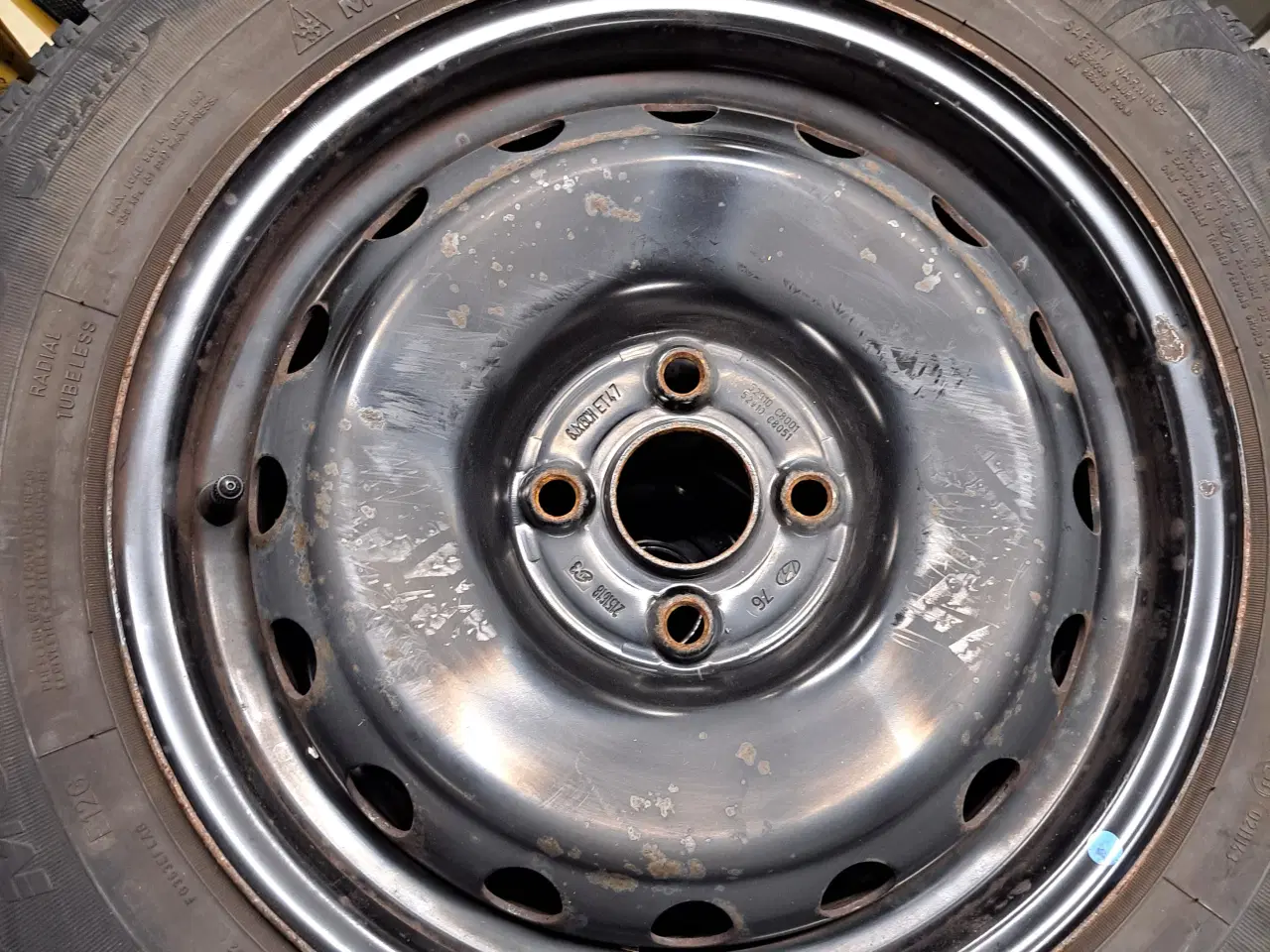 Billede 2 - 4 vinterhjul komplet til hyundai i 20