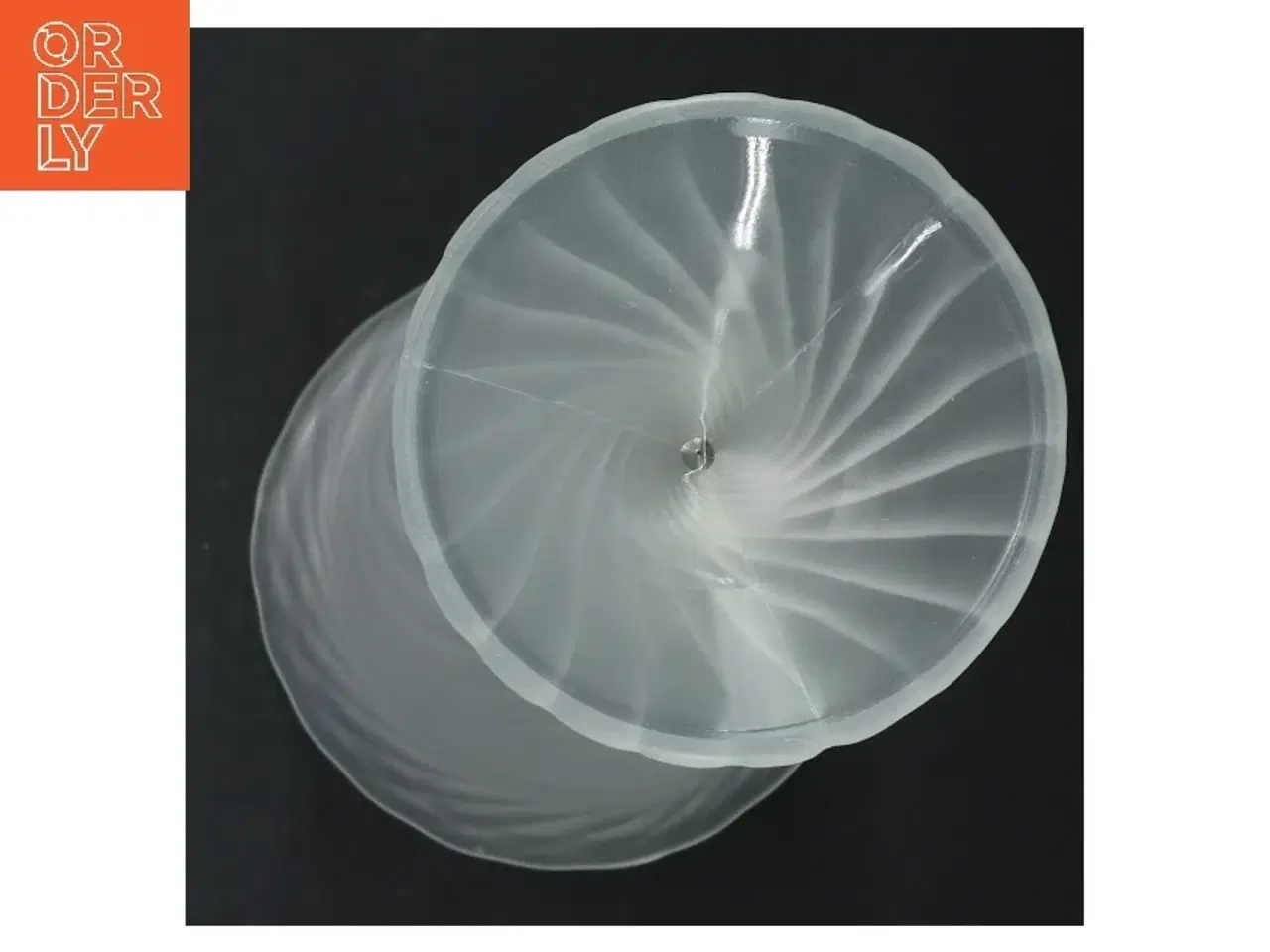 Billede 3 - Mælkehvidt glasvase (str. H. 23 cm)