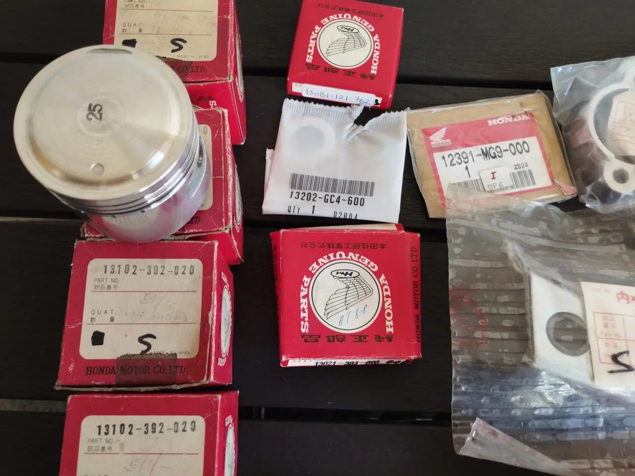 Billede 4 - Nye reservedele til Honda M.C. ( kasse 6) ( Se %)