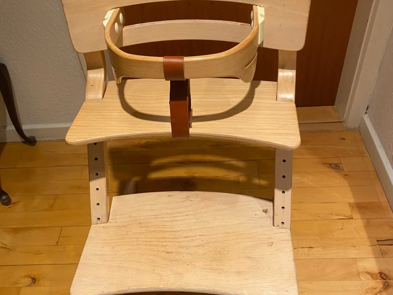 Billede 1 - Højstol med bøjle og pude - Leander