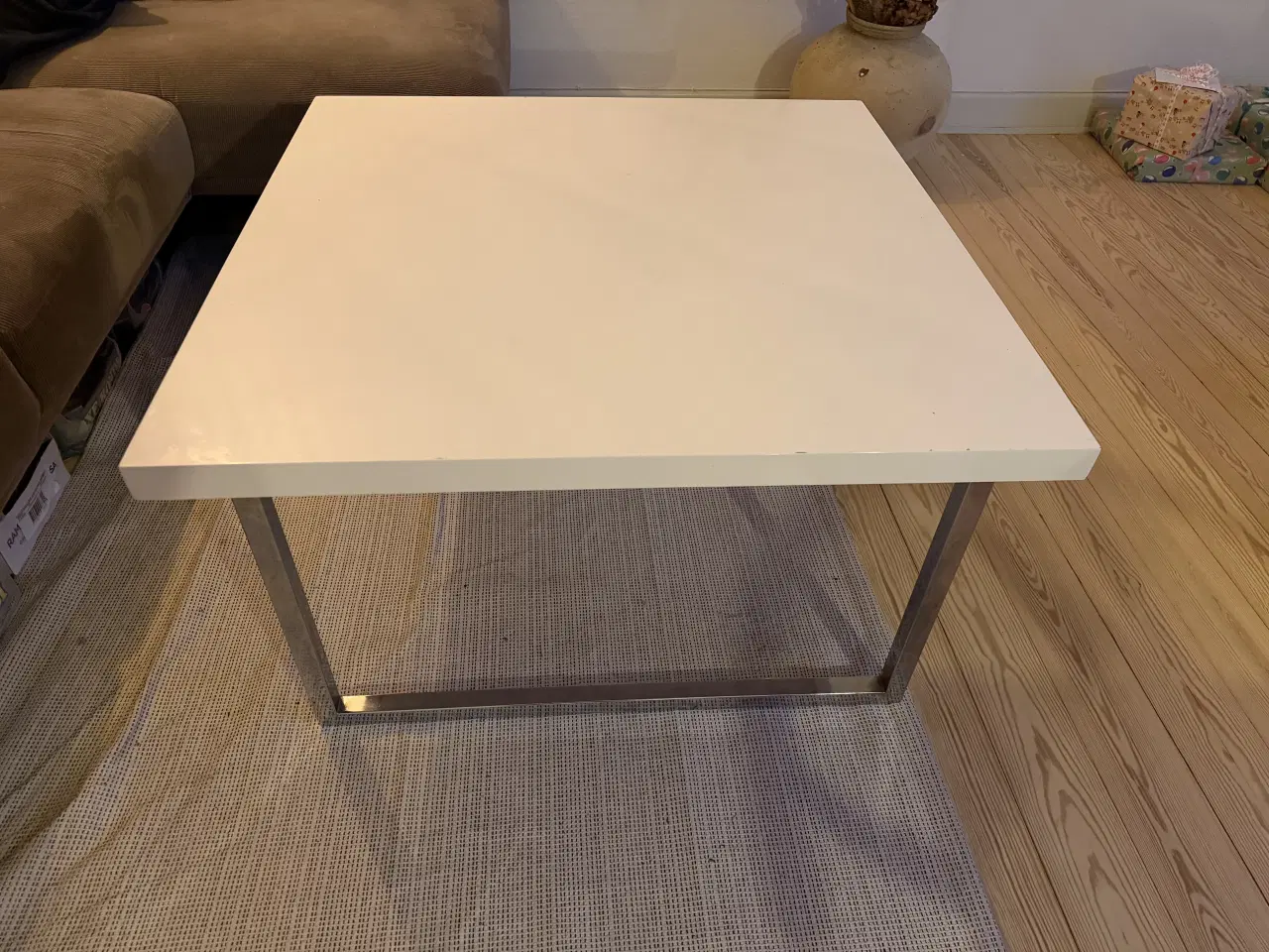 Billede 1 - Sofabord - hvid med krom ben