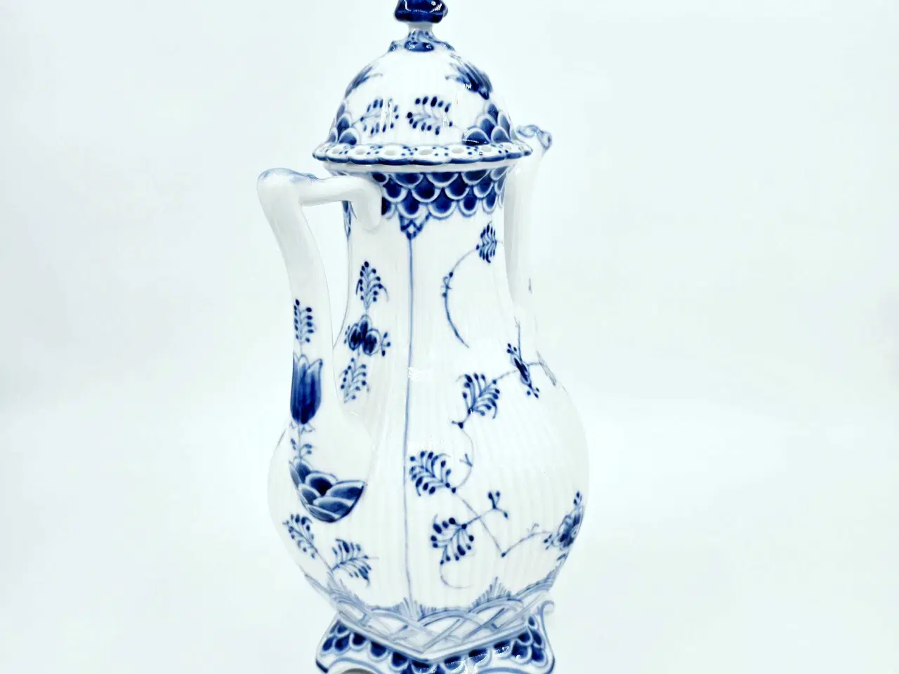 Billede 10 - Musselmalet Helblonde Kaffekande Porcelæn 