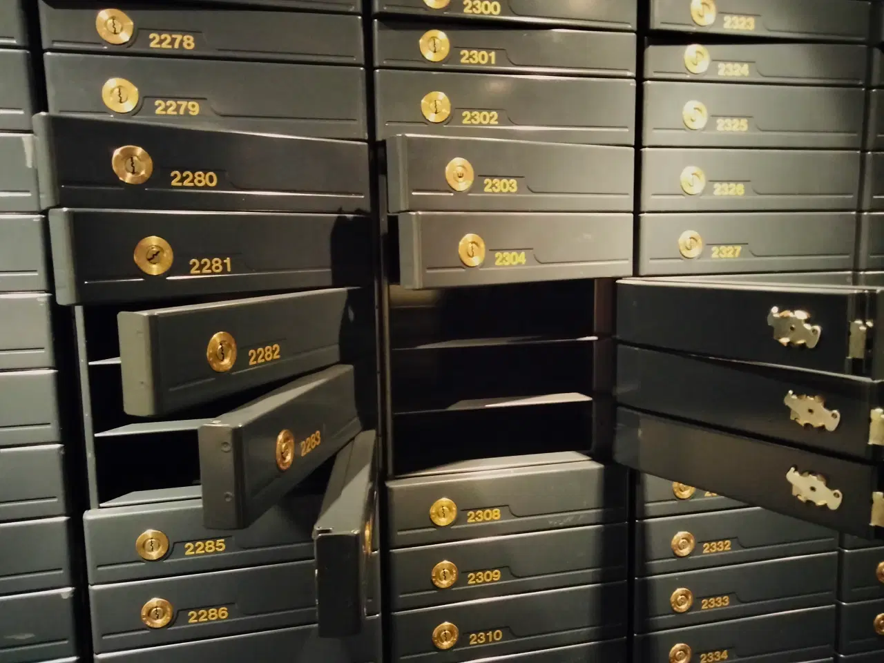 Billede 1 - Bankboks med indsatser