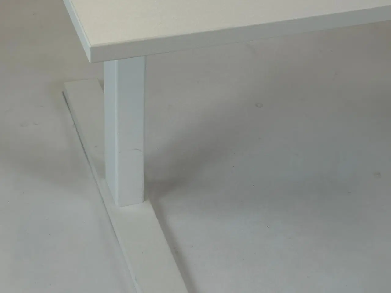 Billede 3 - Hæve-/sænkebord 120x80 - Linak (Hvid)