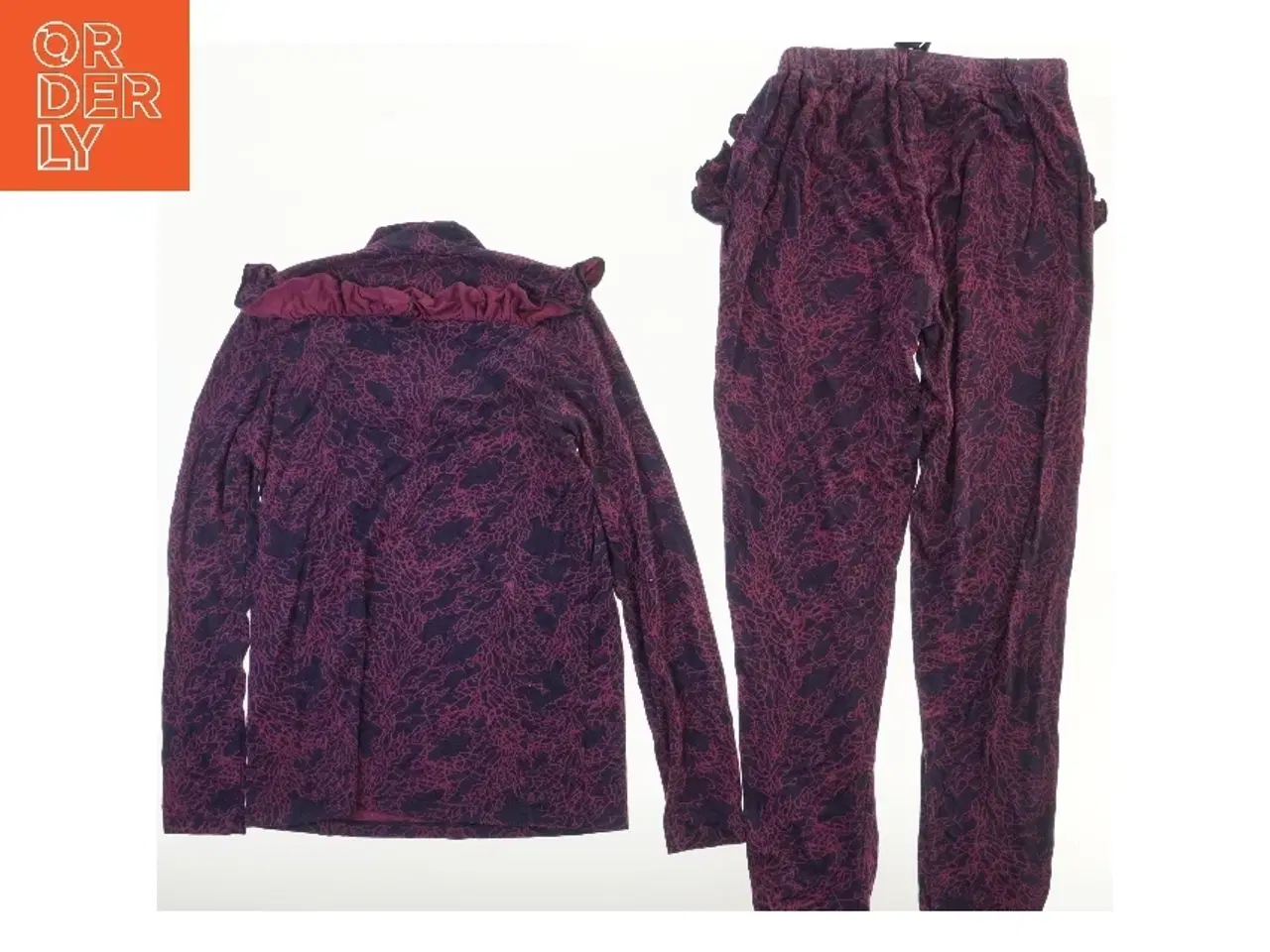 Billede 2 - Mønstret sæt med bluse og bukser fra Pomp de Lux (str. 152)