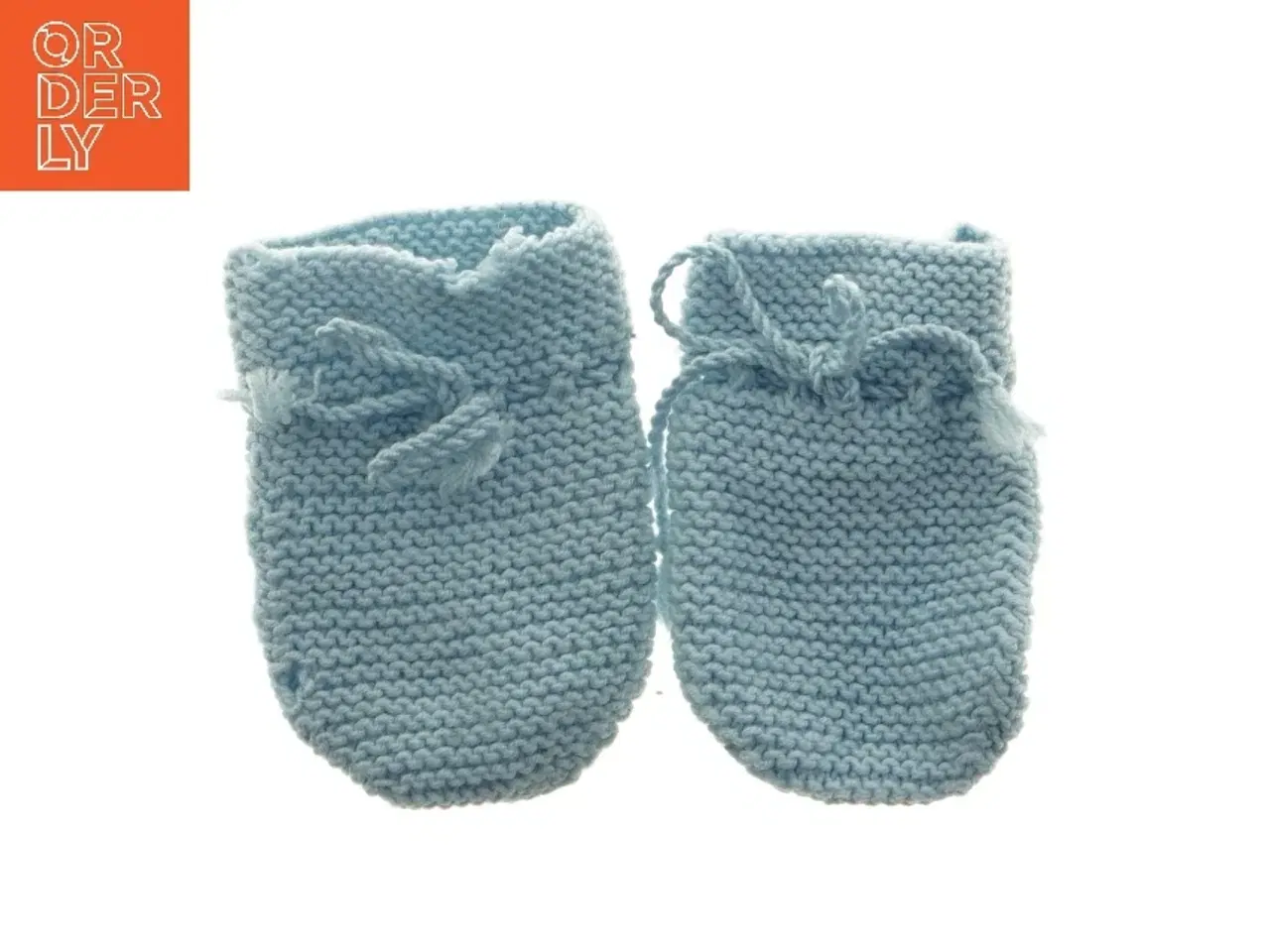 Billede 1 - Strikkede babyfutter (str. 13 x 8 cm)