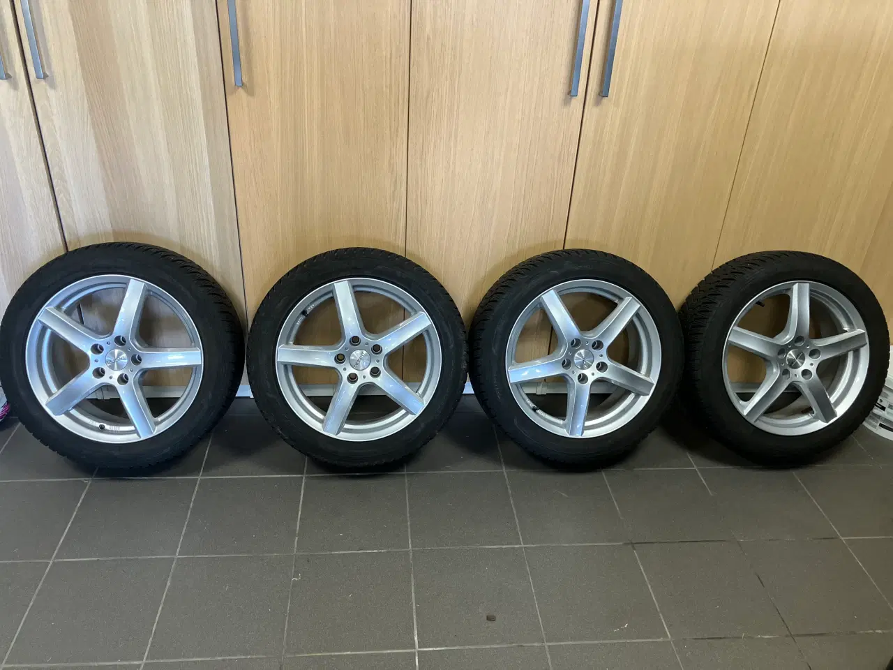 Billede 6 - Dezent alufælge 5x112 m Vinterdæk