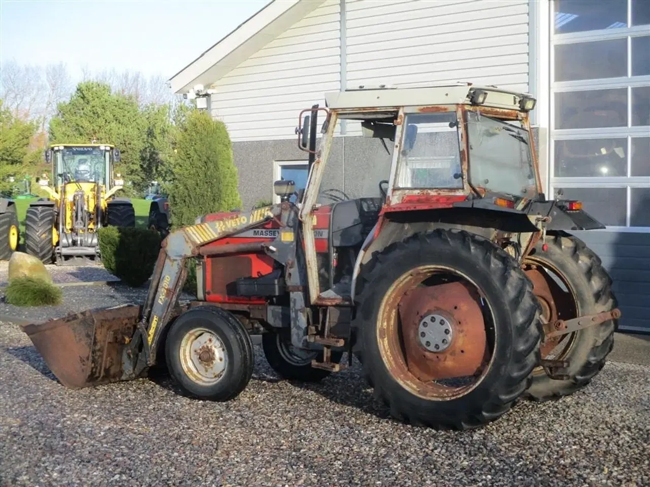 Billede 11 - Massey Ferguson 375 HiLine med frontlæsser