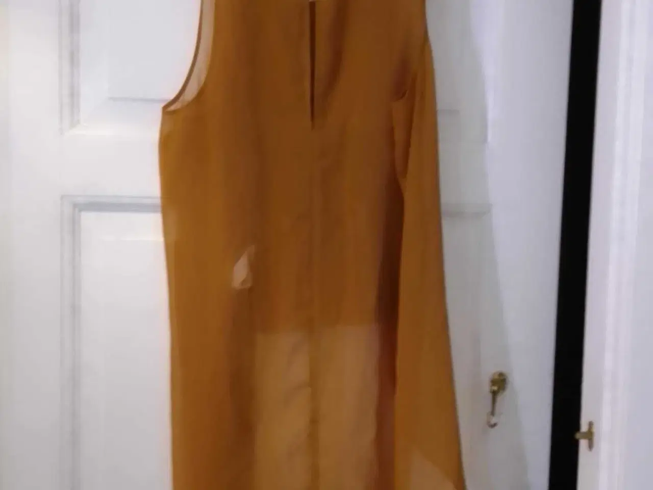 Billede 2 - Fin top kort foran, lang bagpå