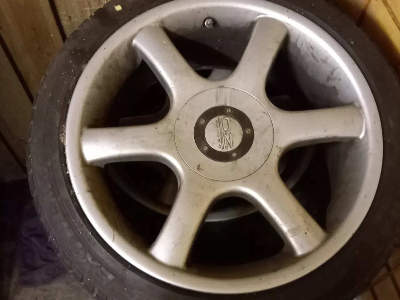 Billede 1 - 18" Alufælge, sat på BMW E 34 V8.