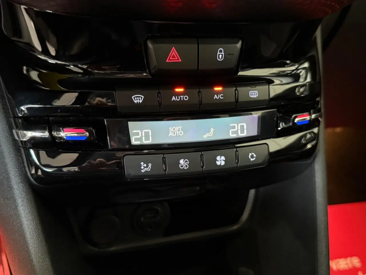 Billede 17 - Peugeot 2008 1,6 BlueHDi 100 Allure Sky