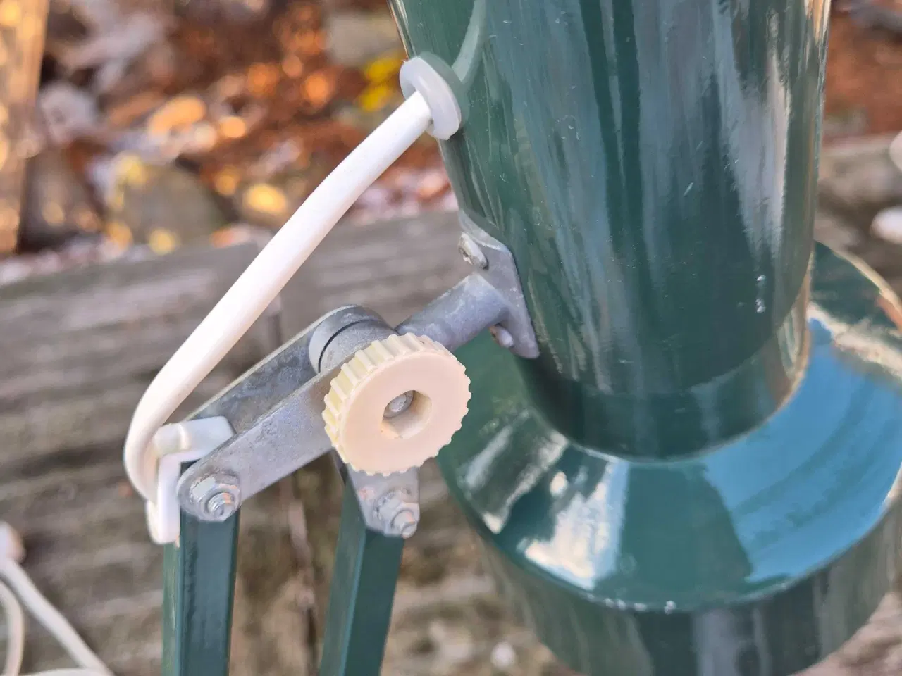 Billede 7 - To forskellige, men matchende grønne væglamper