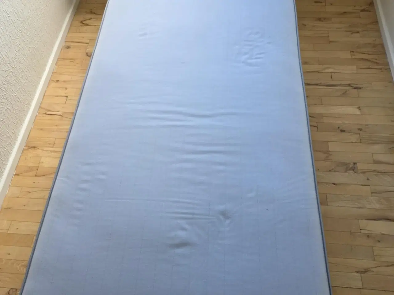 Billede 1 - Gratis seng. 90x200 cm