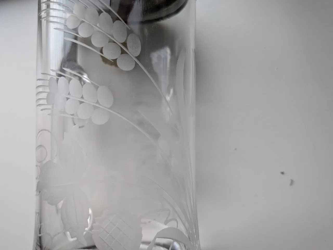 Billede 4 - Håndslebet krystal ølkrus med tinlåg