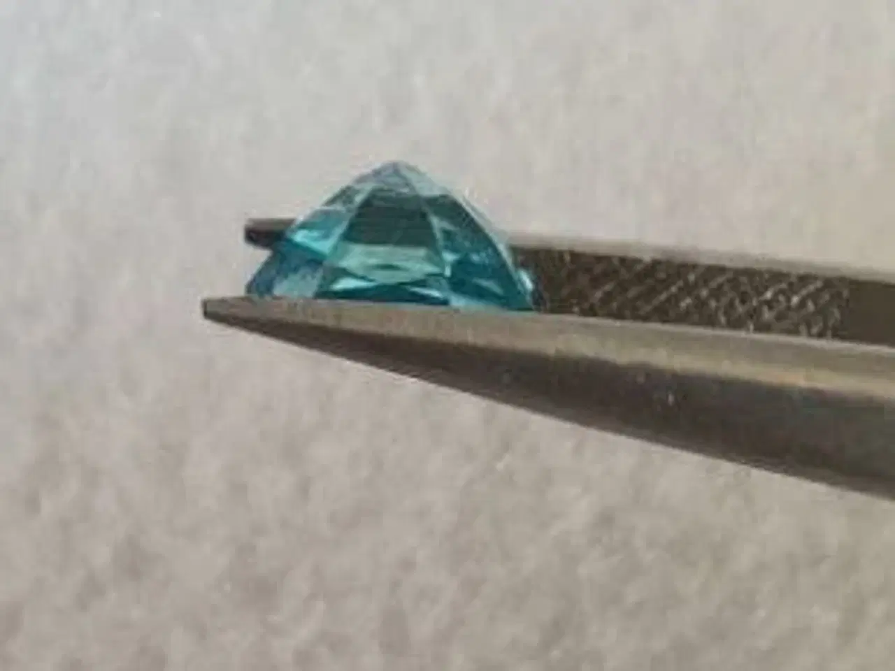 Billede 7 - 2.10 Karat Naturlig Ubehandlet Cambodia Blå Zirkon