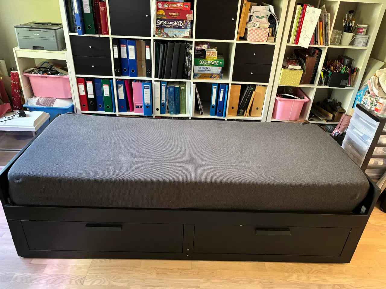 Billede 1 - Seng/sovesofa med 2 skuffer