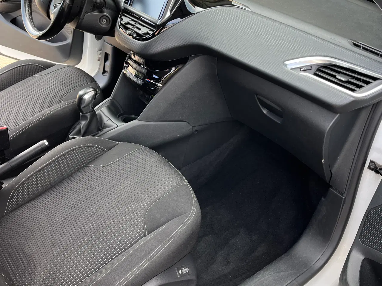 Billede 15 - Peugeot 208 Allure Sky