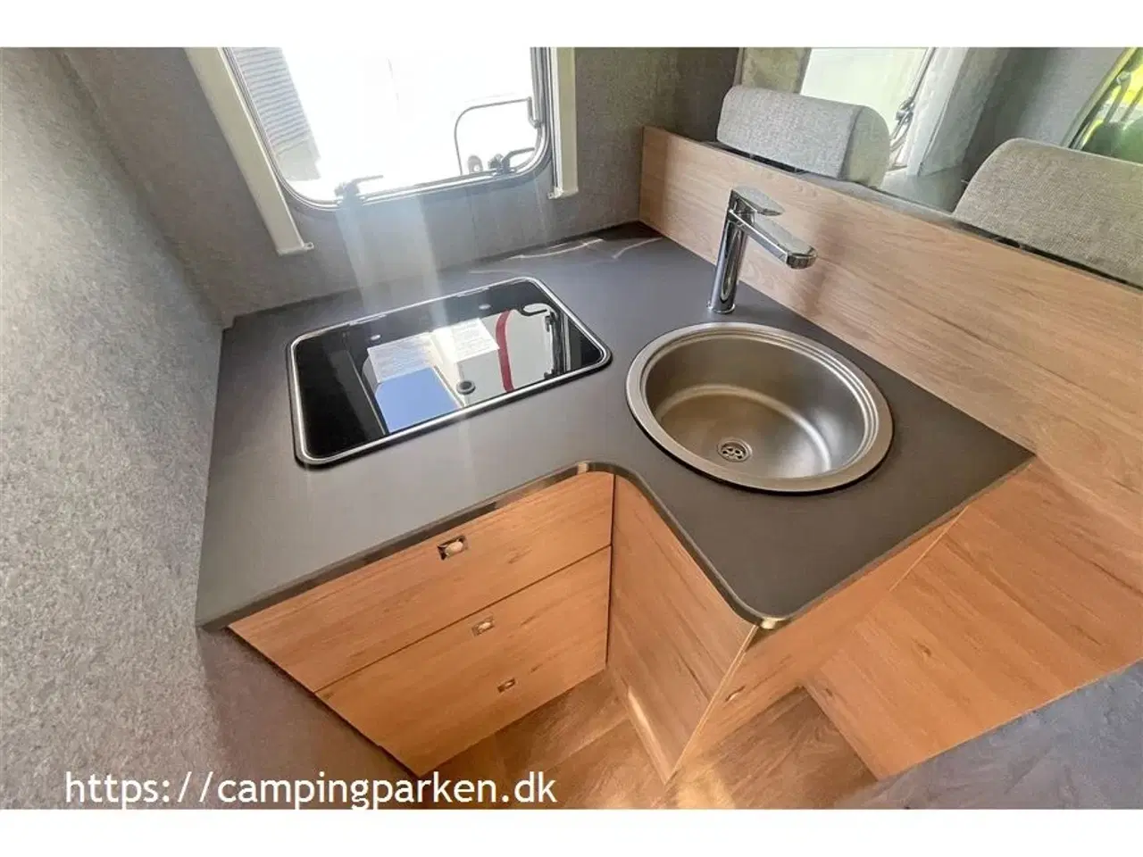 Billede 8 - 2024 - Dethleffs Just GO T7055 EB AUT. Lækker Dethleffs autocamper med enkeltsenge, automatgear og masser af udstyr