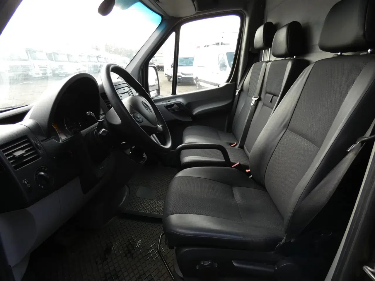 Billede 9 - Mercedes-Benz Sprinter 319 3,0 CDI R2 190HK Van 6g Aut.