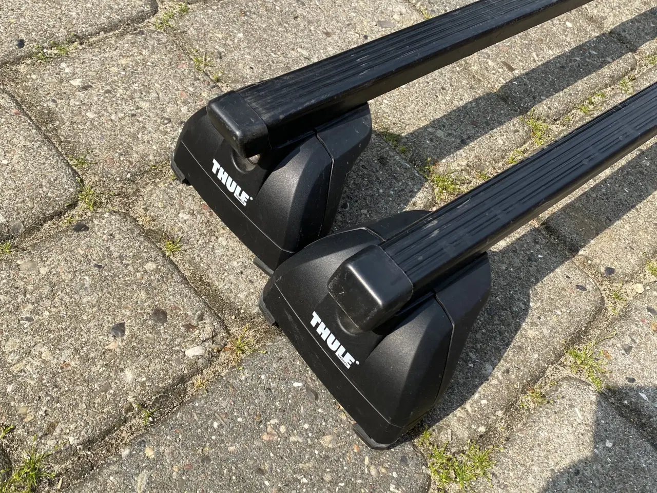 Billede 2 - Thule tagbøjler og Cykelstativ 