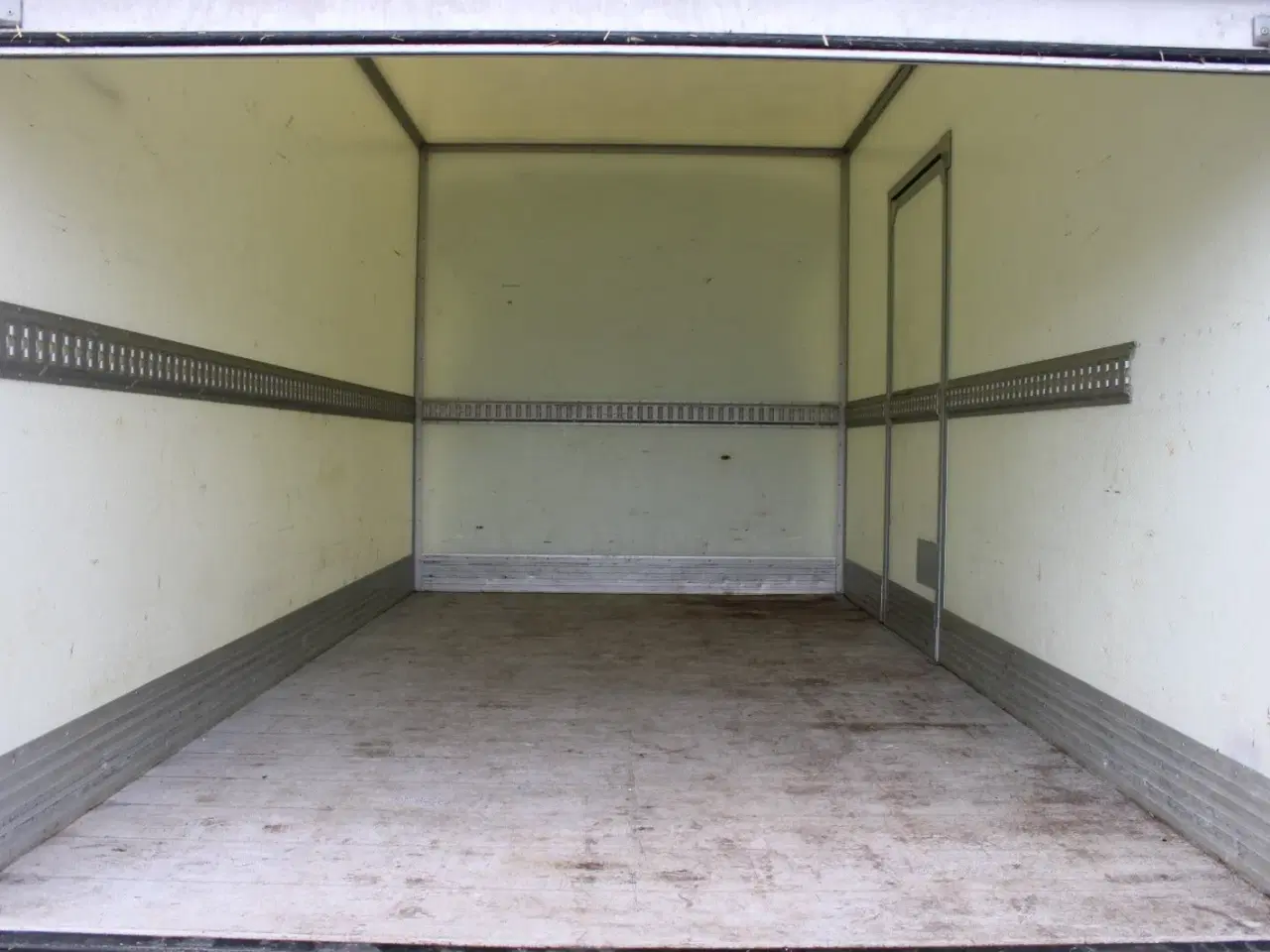 Billede 9 - Iveco Daily 2,3 35S14 Alukasse m/lift AG8