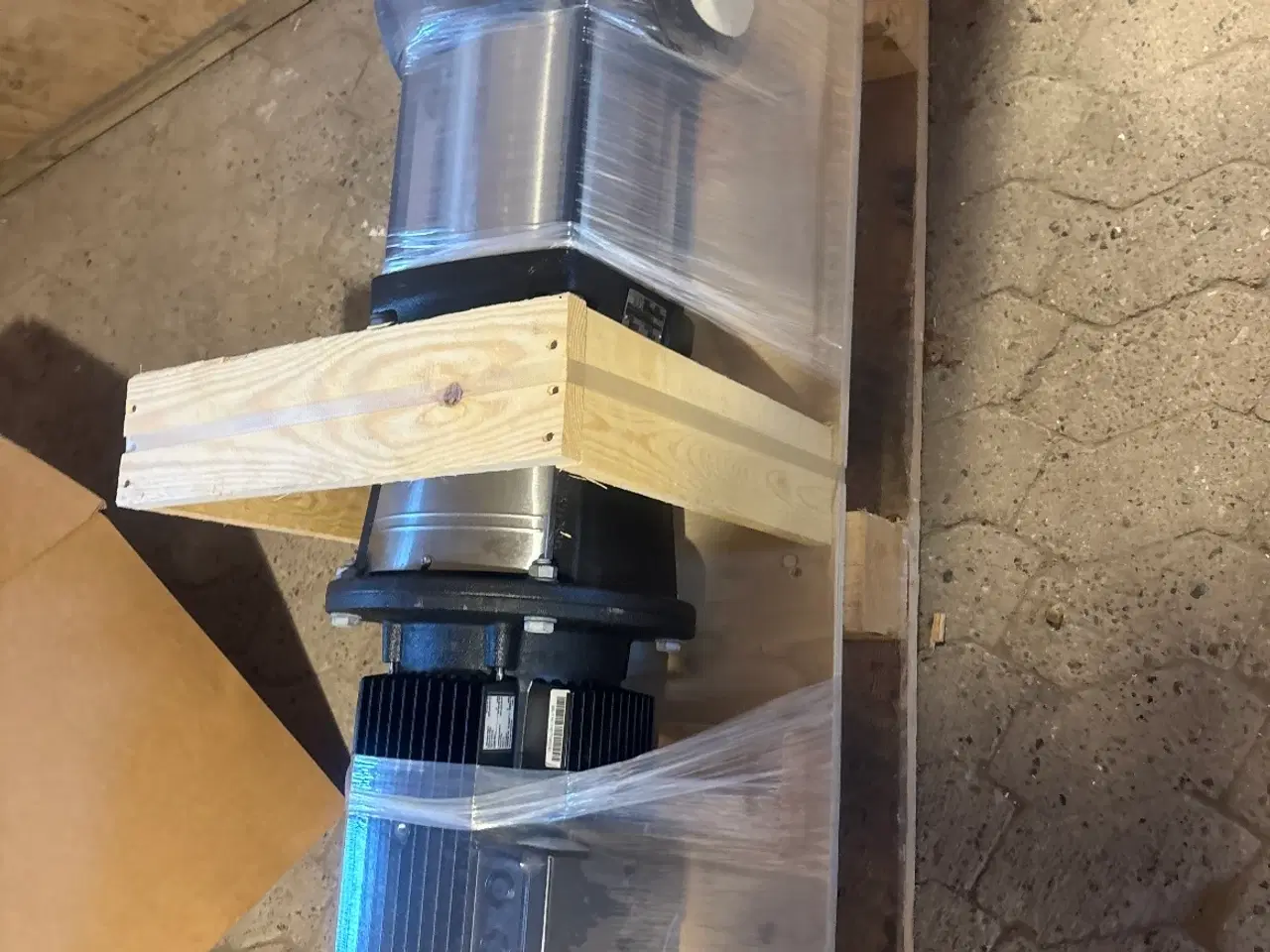 Billede 1 - Grundfos pumpe CR32-3A F-A-E HQQE