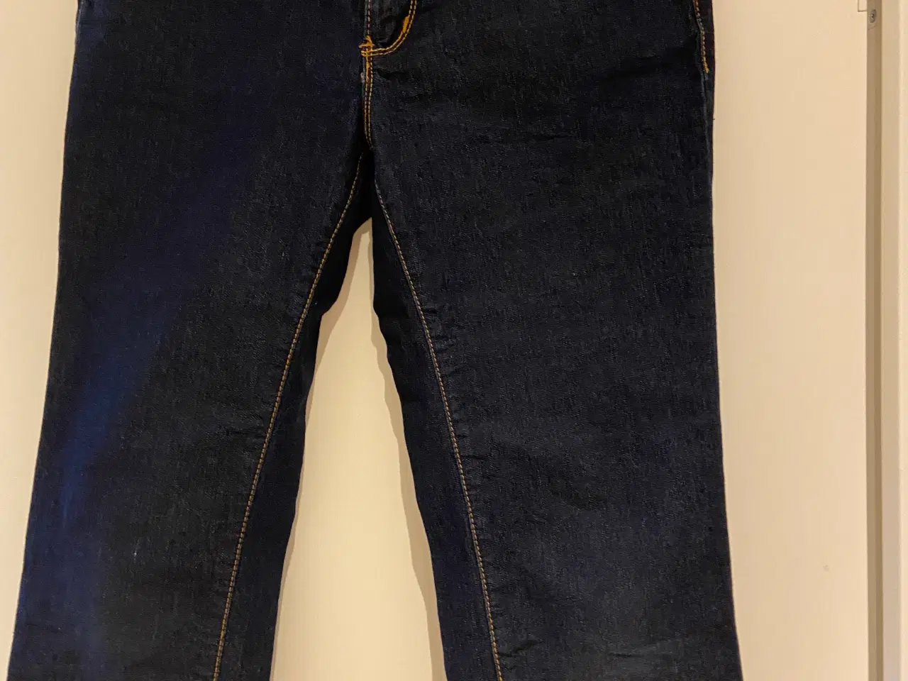Billede 1 - Jeans  (knælange)