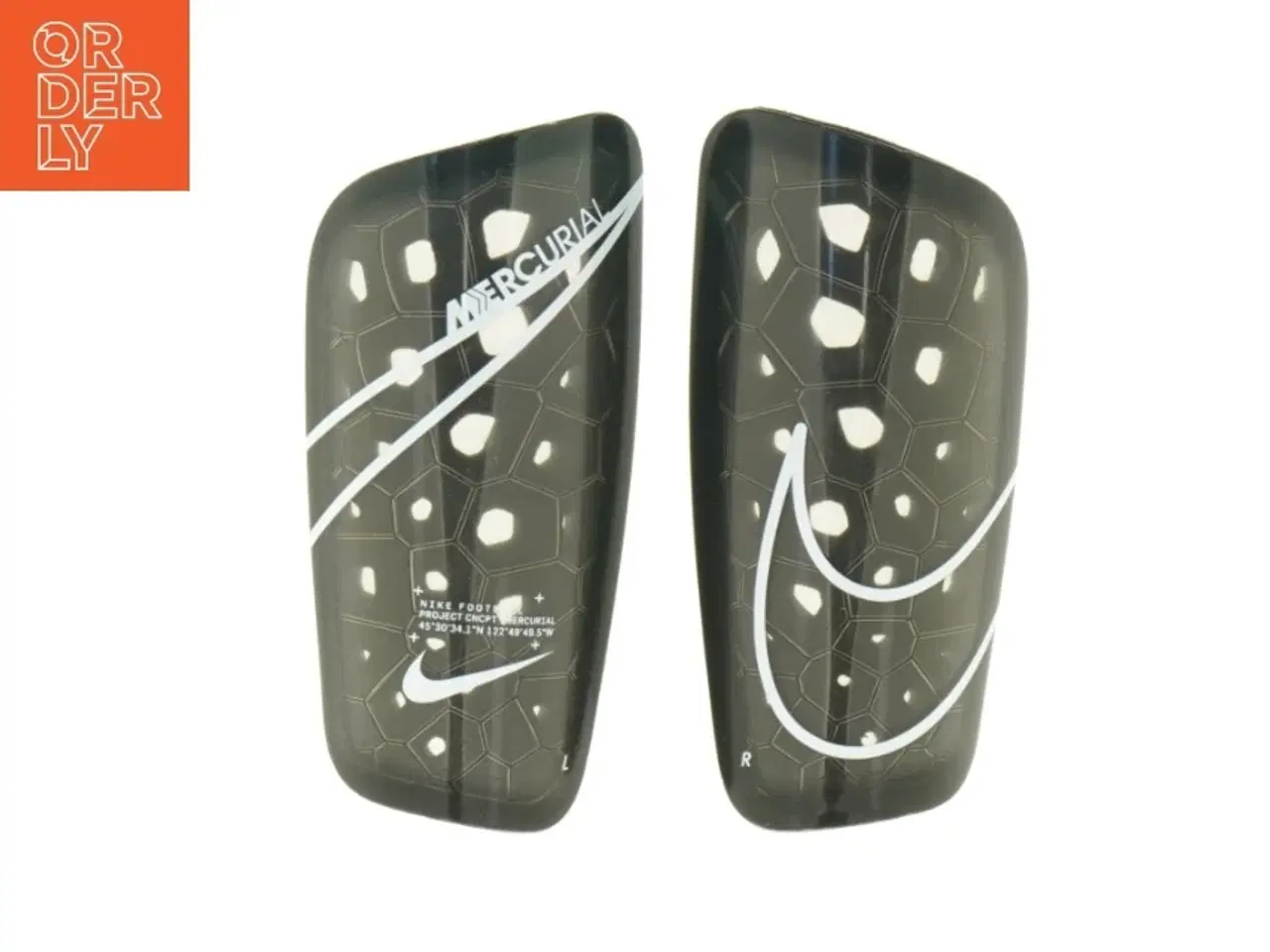 Billede 1 - Benskinner fra Nike (str. 16 x 7,5 x 2,5 cm)