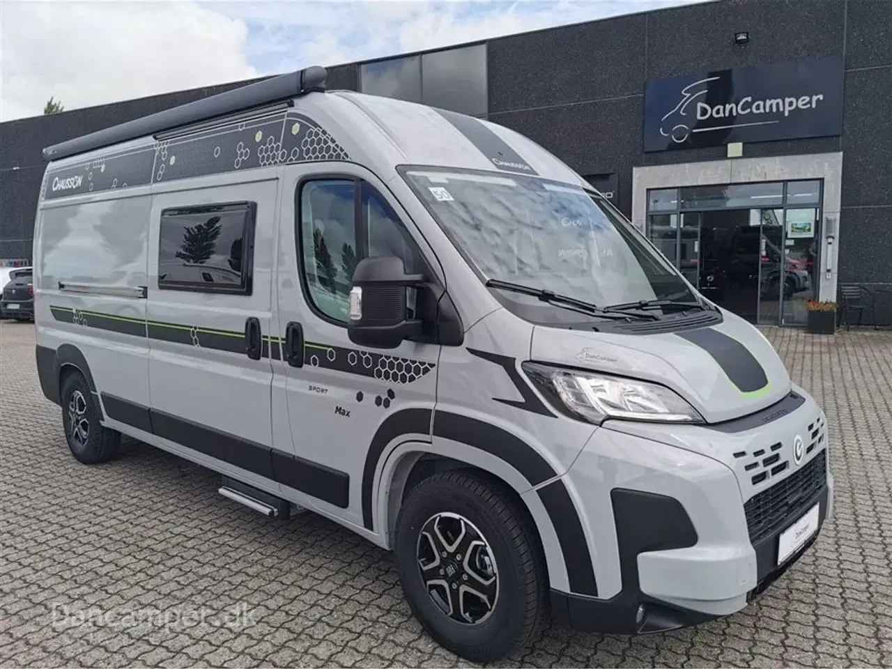 Billede 1 - 2024 - Chausson V594 Max   Flot nyt design - van med to dobbeltsenge på tværs i køjesystem. 2,2, L motor , 140 HK, articpakke, solcelle og markise m.m.