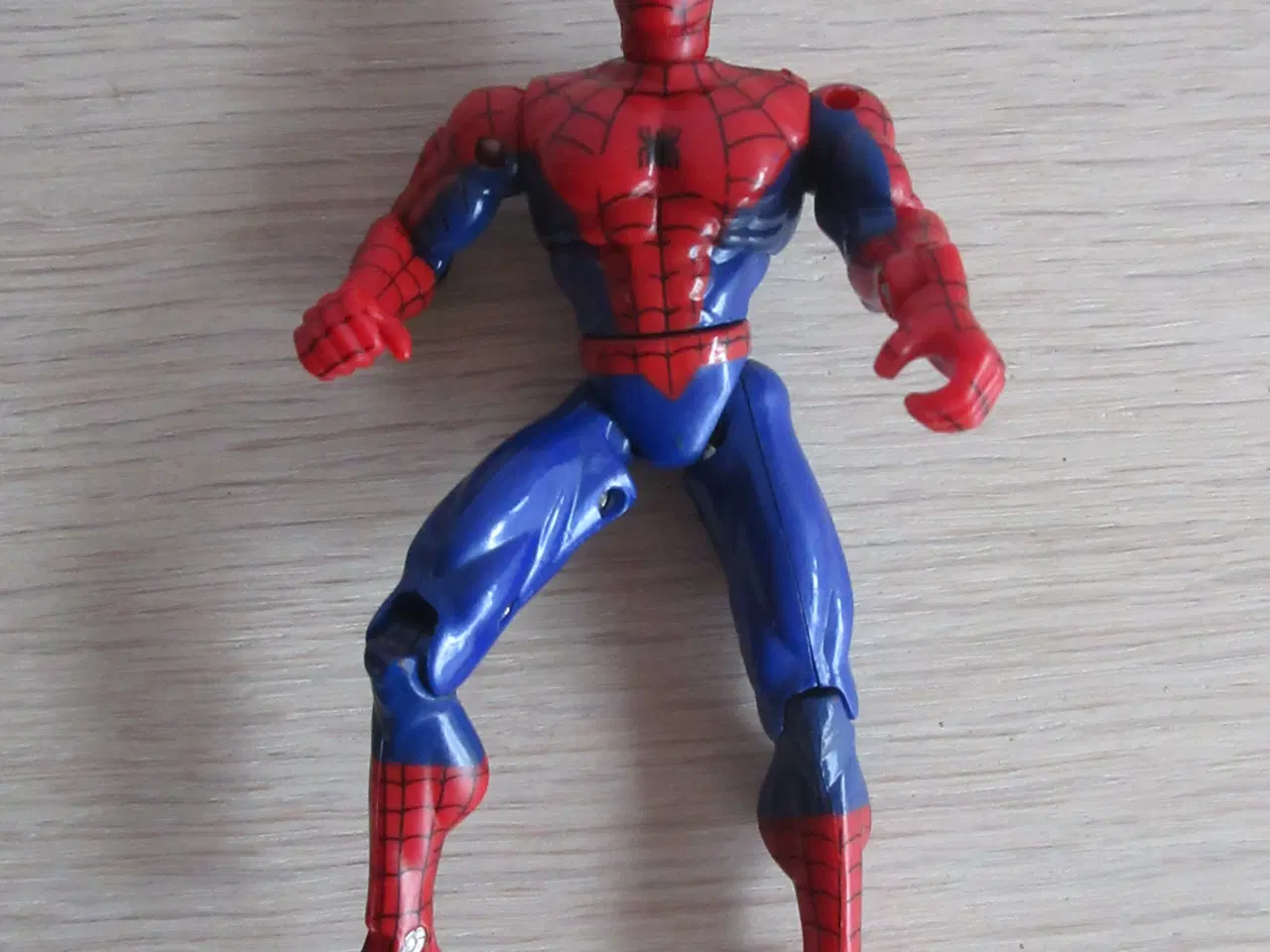 Billede 3 - "Spiderman" puslespil og figur ;-)