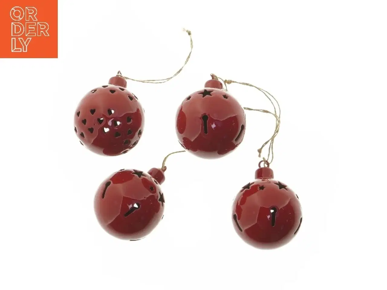 Billede 1 - Røde metaljulekugler med udskæringer (str. Ø 6 cm)