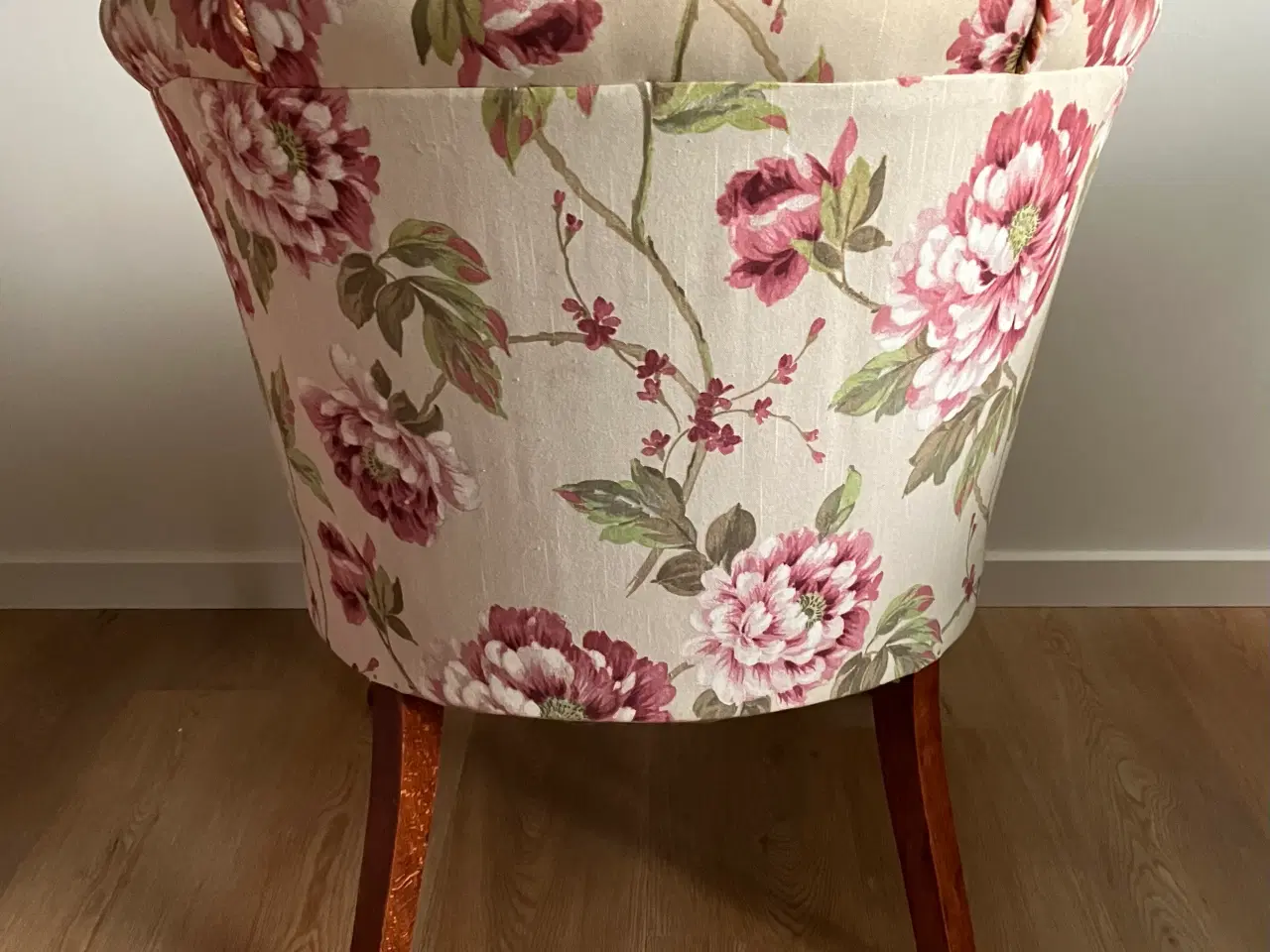 Billede 2 - Salonstol med træben i romantisk stil
