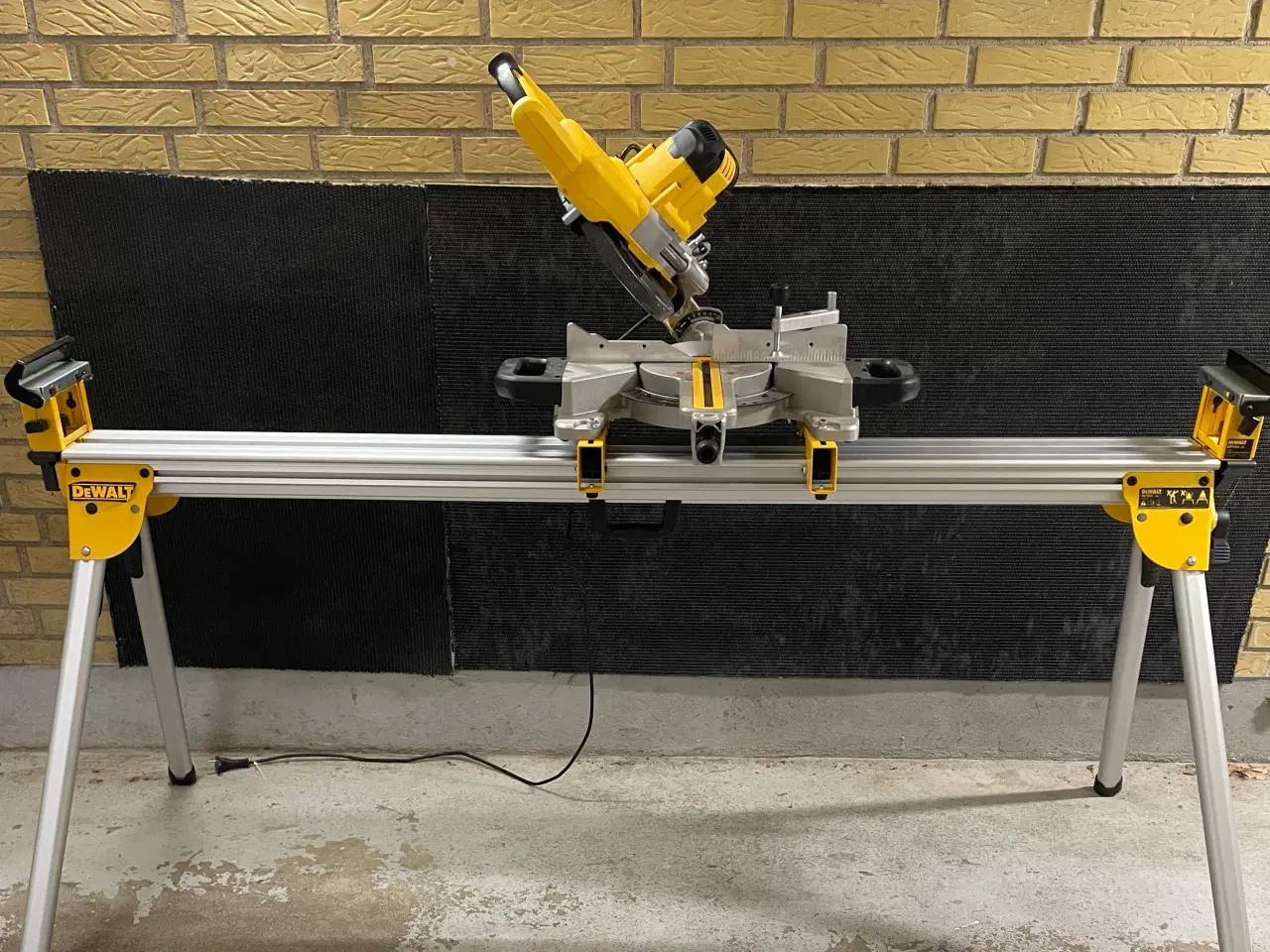 Billede 2 -  DeWalt Geringssav