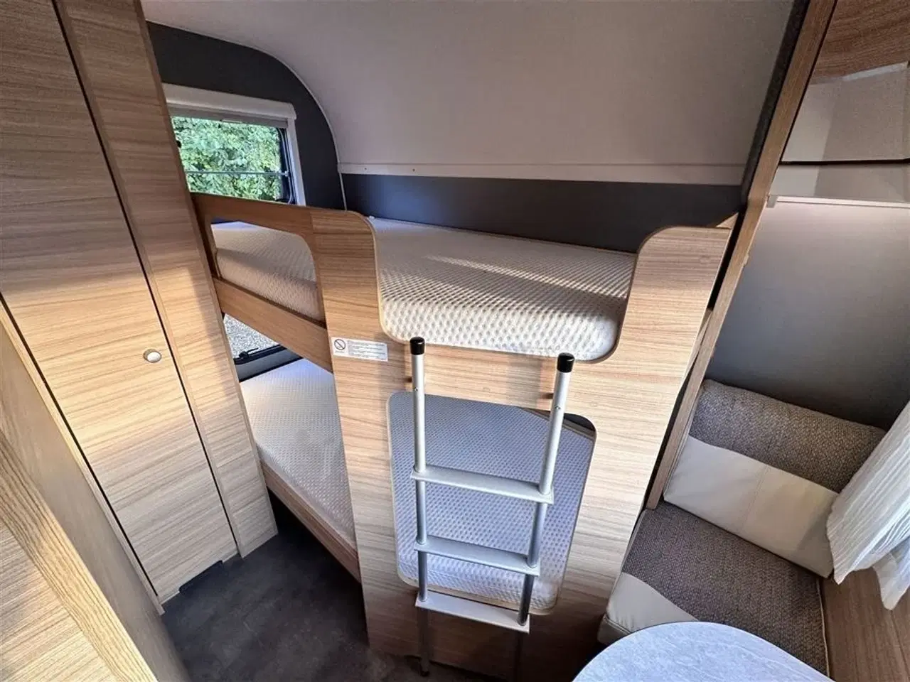 Billede 6 - 2019 - Dethleffs Generation Scandi 655 RFK Luksus Vintervogn med Dobbeltseng og xxl køjer.