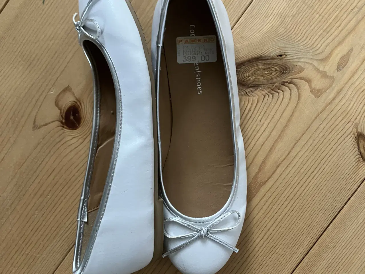 Billede 1 - Lilly konfirmationskjole