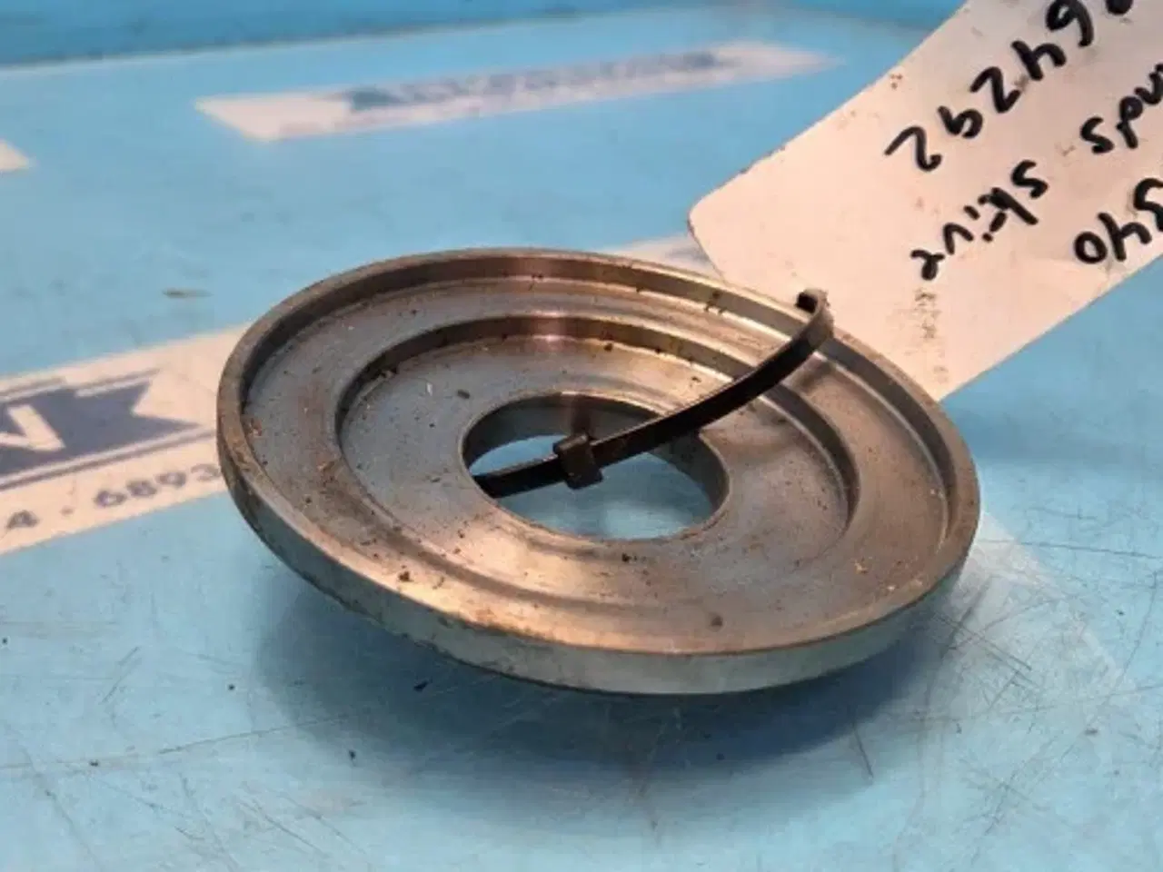Billede 5 - Ford 8340 Afstandsskive 81864292